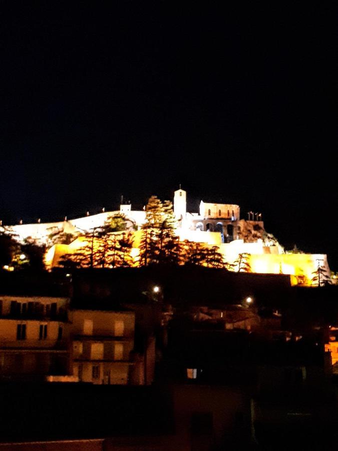 Les MIRABELLES chambres d'hôtes Sisteron Exterior foto