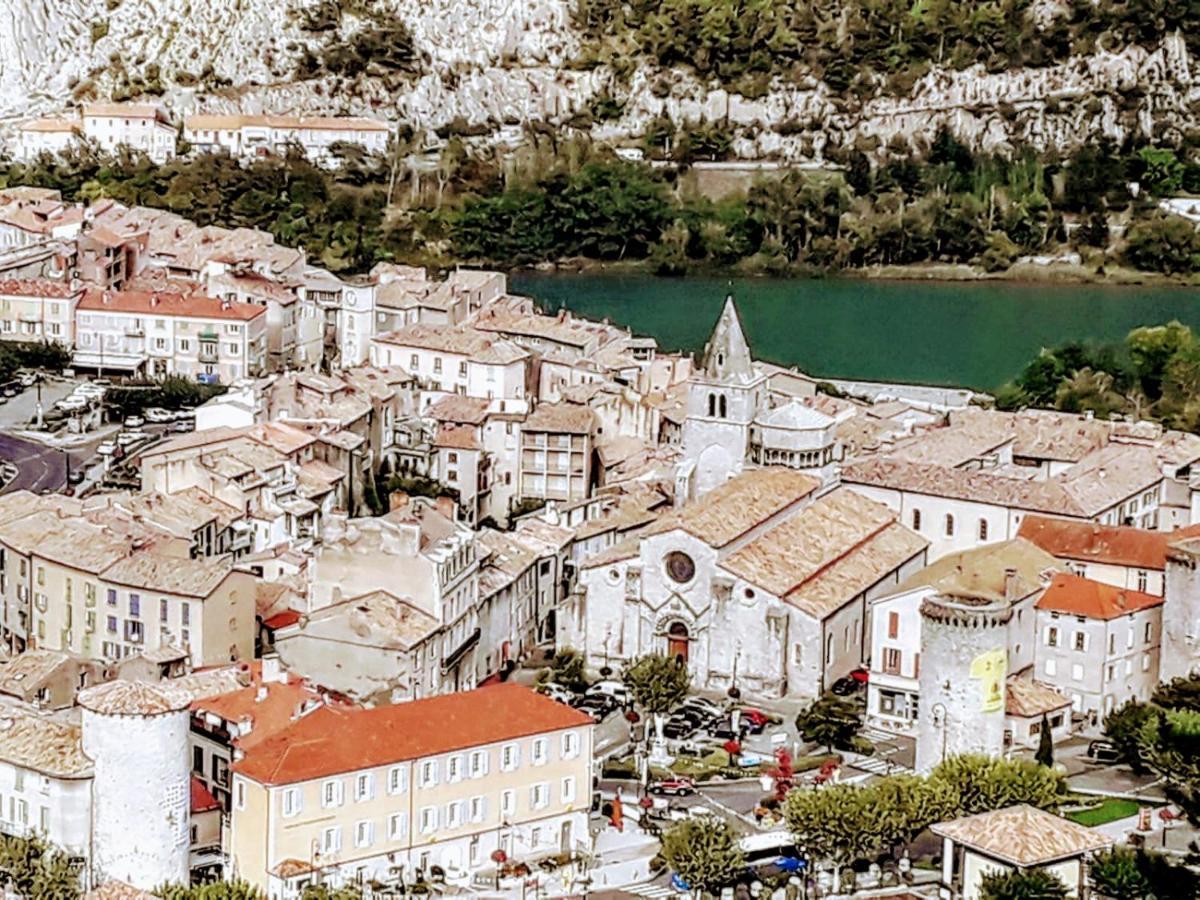 Les MIRABELLES chambres d'hôtes Sisteron Exterior foto