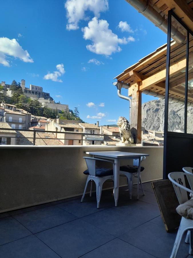 Les MIRABELLES chambres d'hôtes Sisteron Exterior foto
